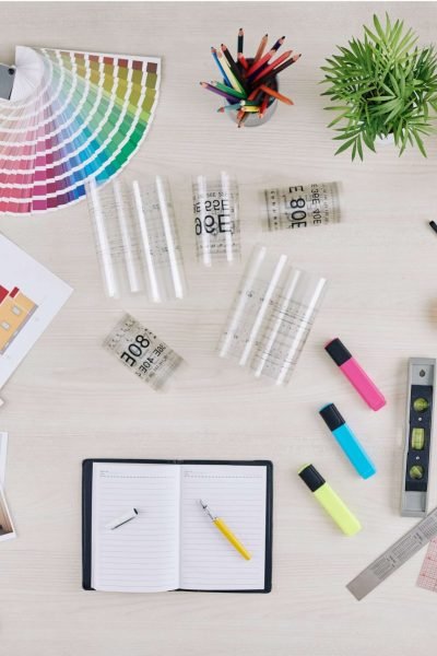 workspace-of-interior-designer-ELZKQJ7